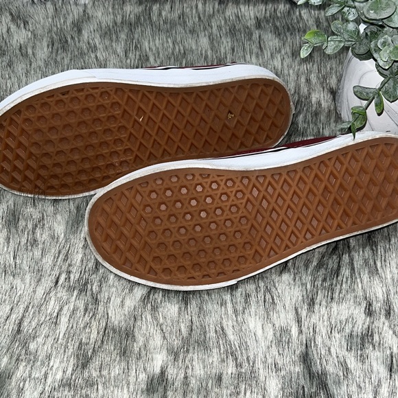 Vans - Picture 3 of 4